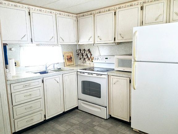 5th image of 29081 Us Highway 19 N Unit 65
