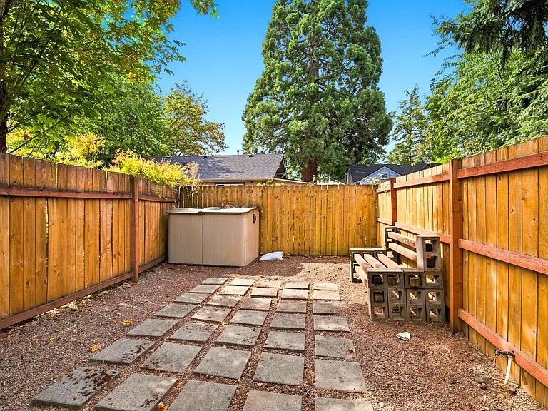 6044 SE Henderson St #B — Photo 18