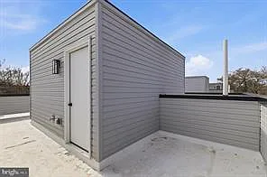 1005 W Orleans St — Photo 23