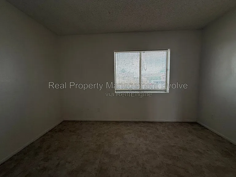 9248 W Mescal St — Photo 12