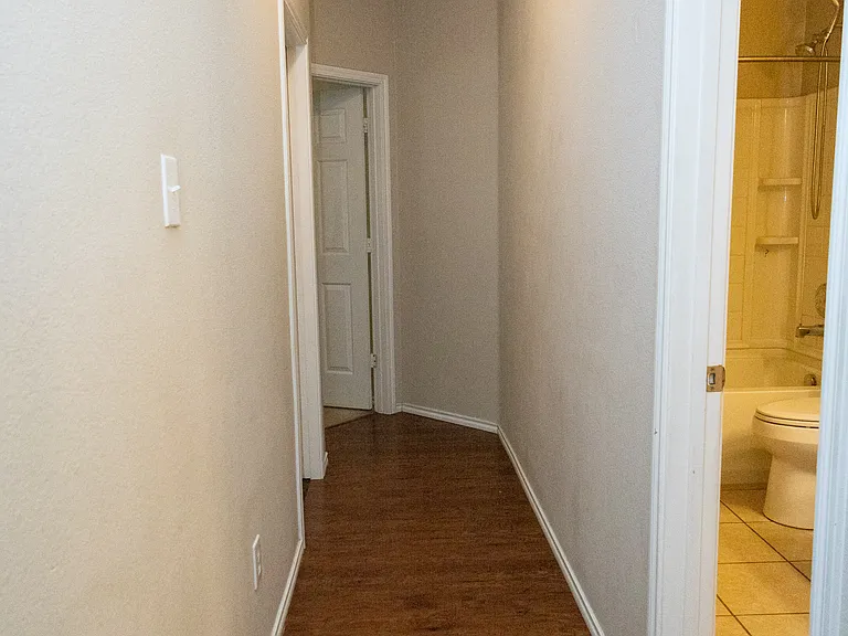 1407 Hazelwood Dr — Photo 18