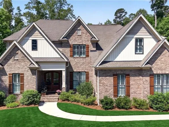 5585 Salem View Rd, Pfafftown, NC 27040