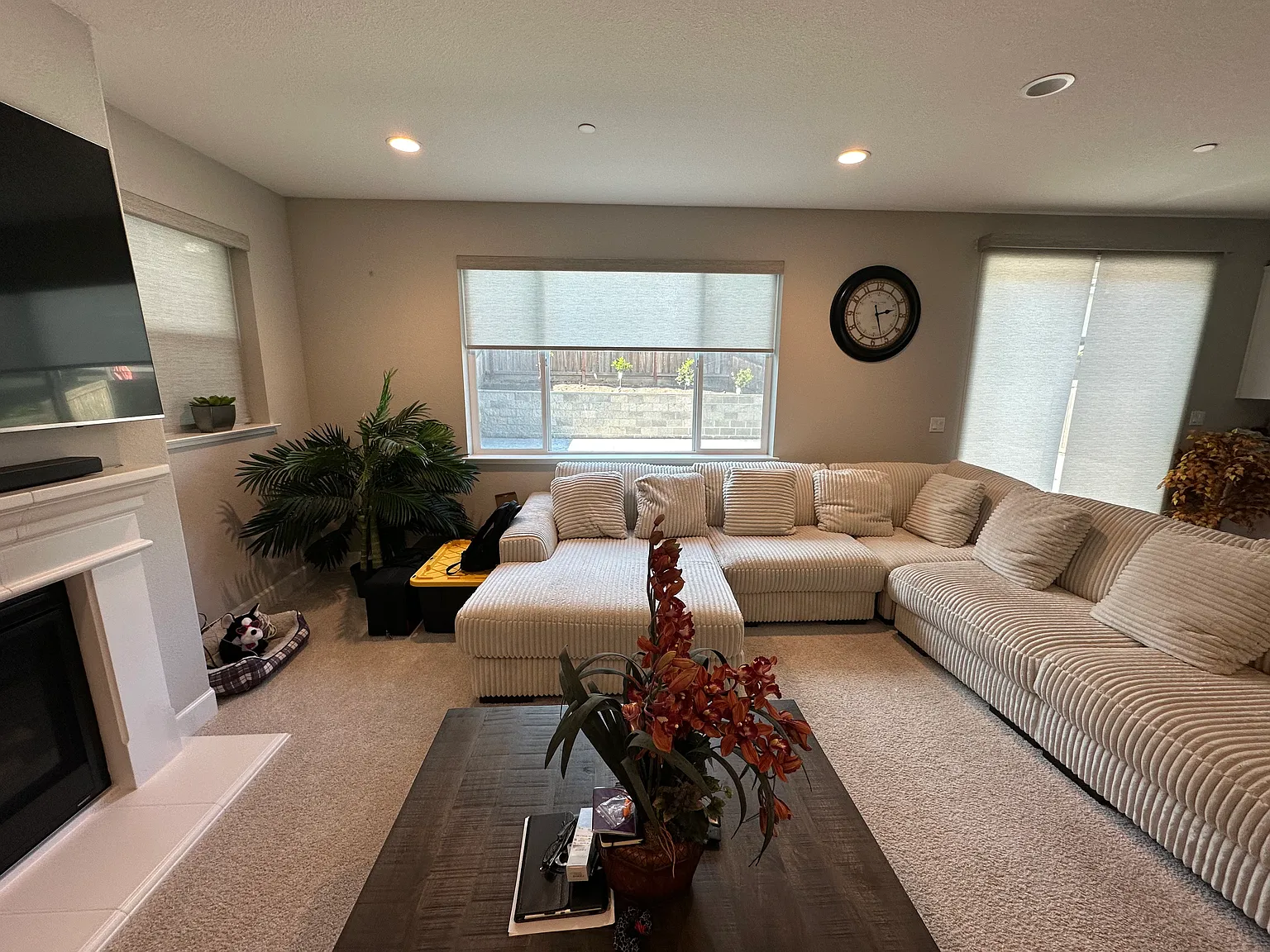 4 bed, 2.5 bath, 3000 sqft, $4,490 — Photo 4