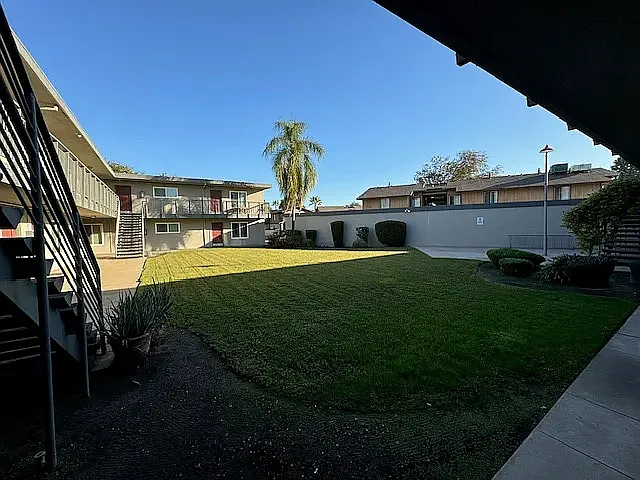 Cedar Heights Apartments — Photo 3