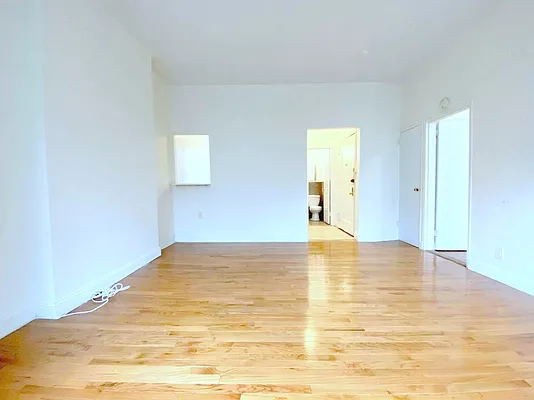 Rented by Manhattan Spaces | media 14