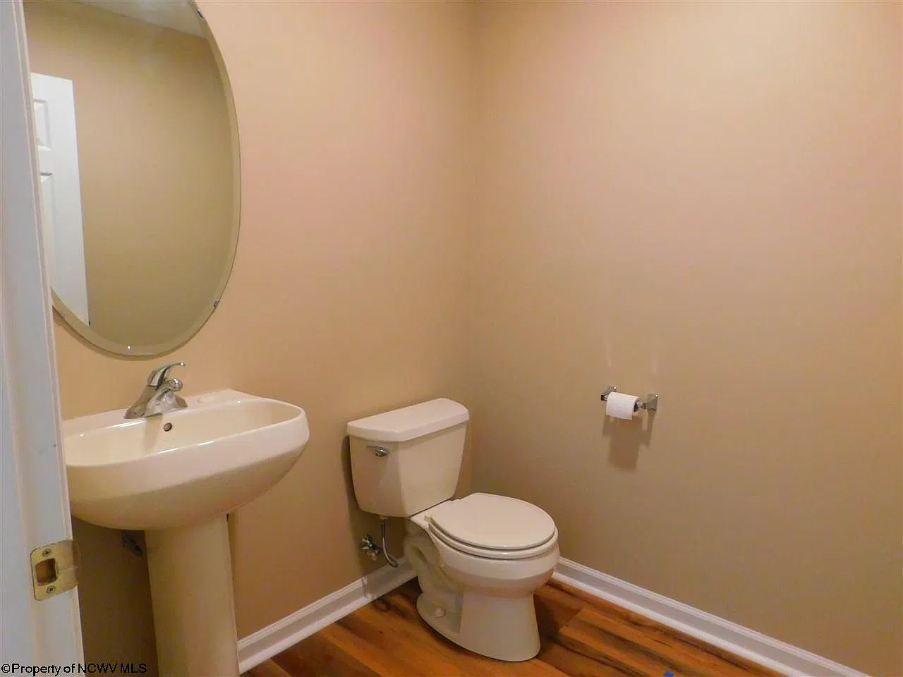 3 bed, 2.5 bath, $1,900 — Photo 4
