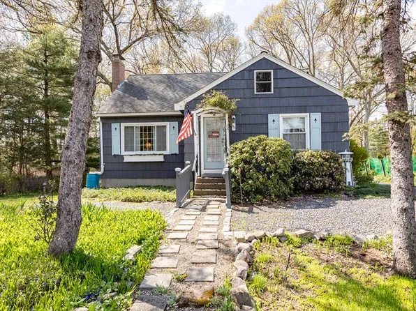 181 Oak St, Randolph, MA 02368