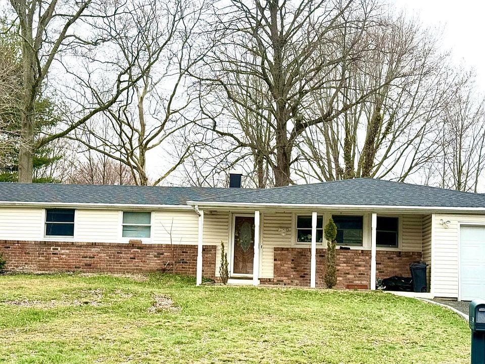 1st image of 39 University Heights Drive