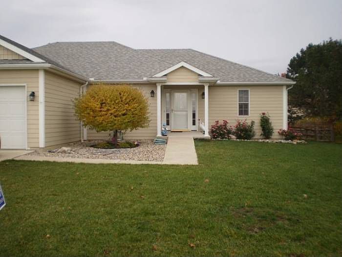 640 Rosewood