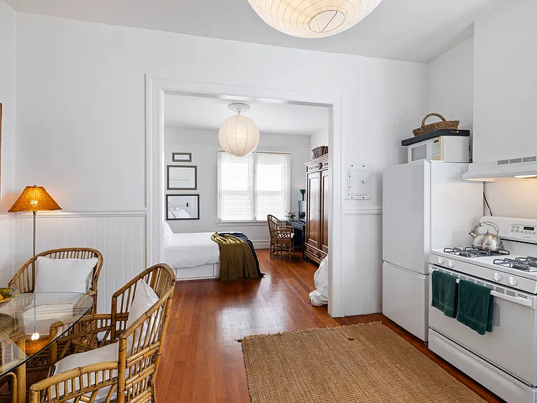 121 Varennes St #1F — Photo 7