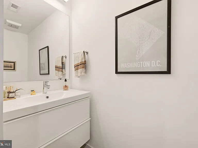 3812 13th St NW #2 — Photo 11