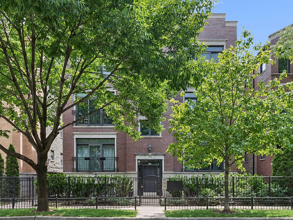 1st image of 4831 N Winthrop Ave APT 3S