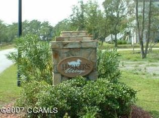 102 Decoy Ln #36, Harkers Island, NC 28531