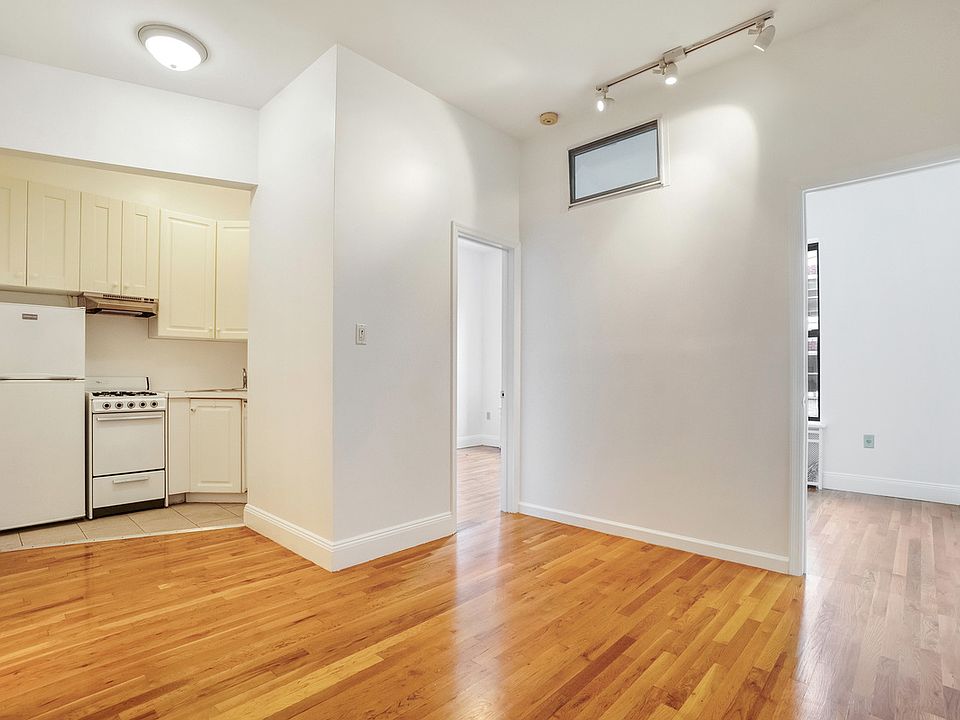 1st image of 127 W 72nd St #5R1