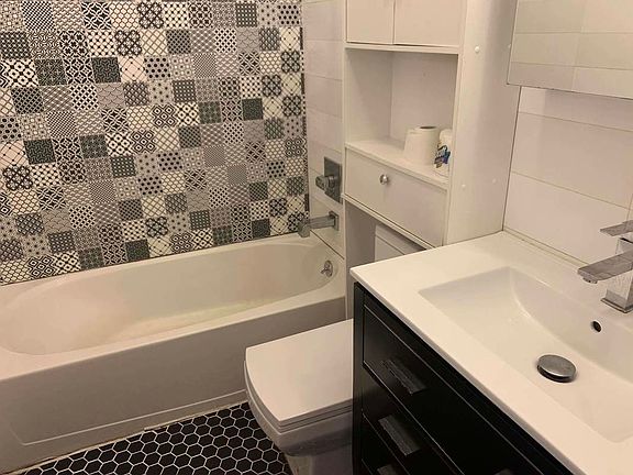 3rd image of 162 Woodruff Ave APT 3A