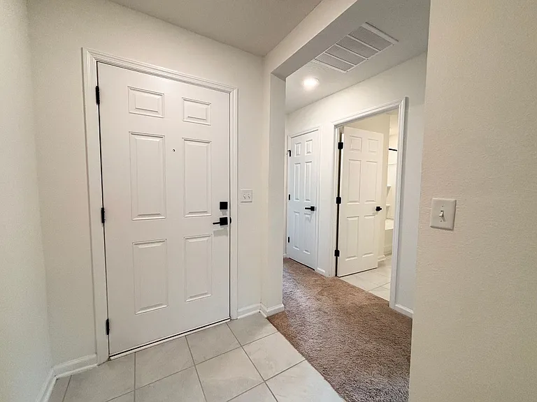 2894 Windsor Lakes Way — Photo 4