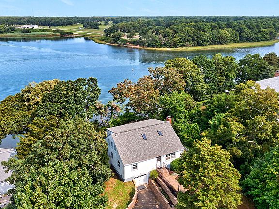 2nd image of 33 Horsefoot Road