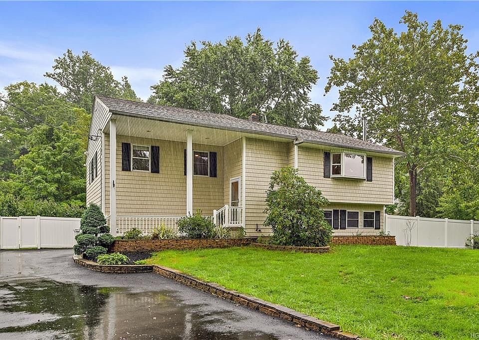 1st image of 3284 Tamarac St