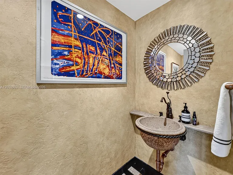 1455 Ocean Dr #704 — Photo 25