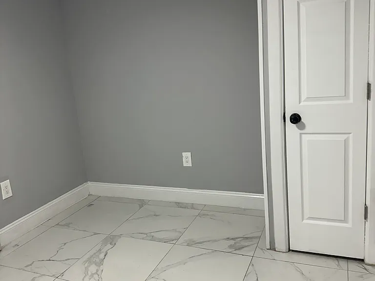 1129 Boynton Ave #4 — Photo 7