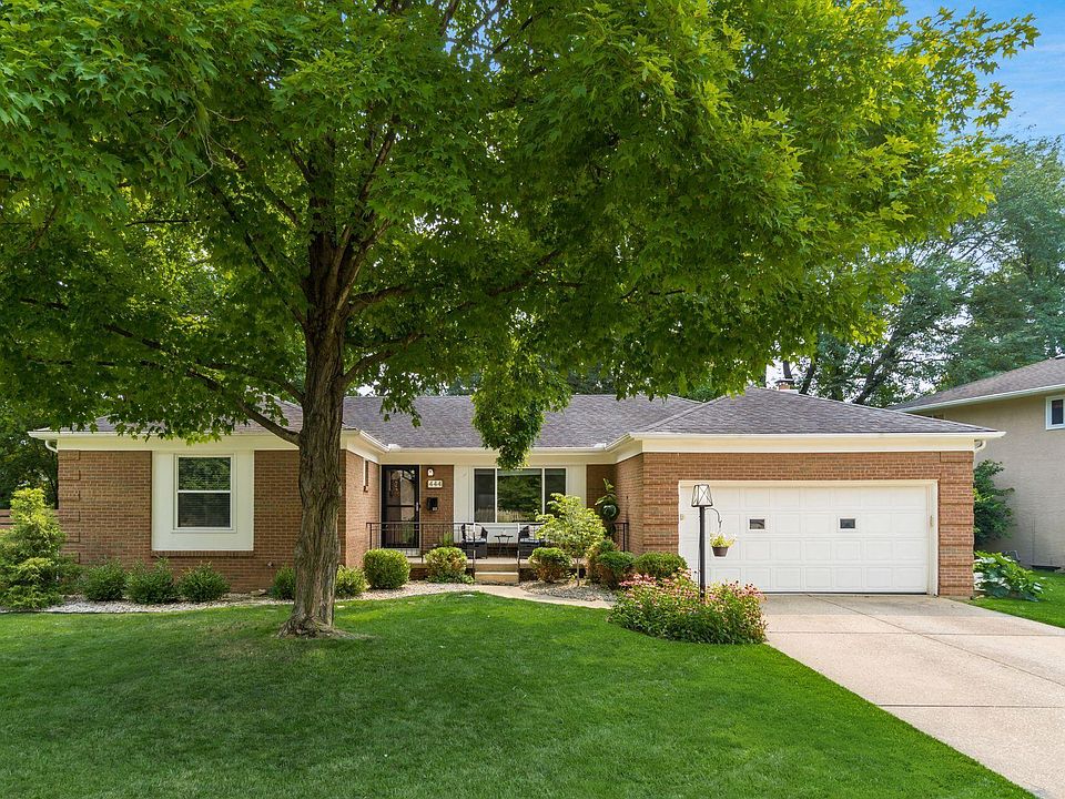 1st image of 444 Anthony Ct