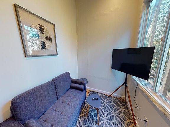 2nd image of 2066 McAllister St