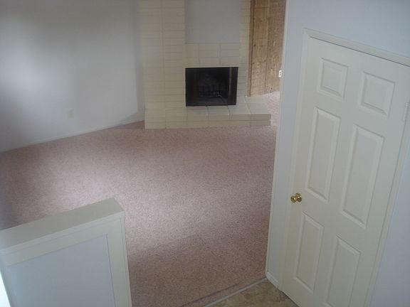 5th image of 2712 College Ln