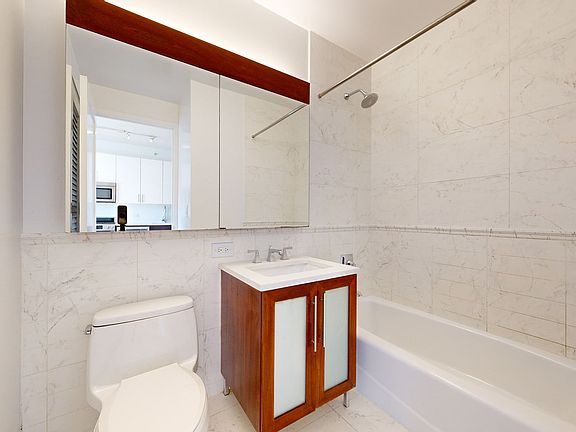 4th image of 805 Columbus Ave APT 9e