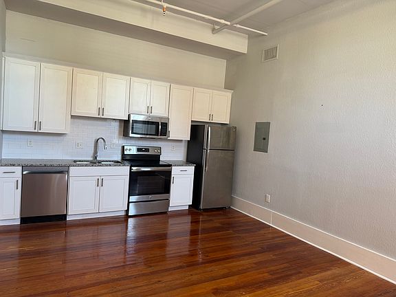 2nd image of 1090 10th St N Unit 5