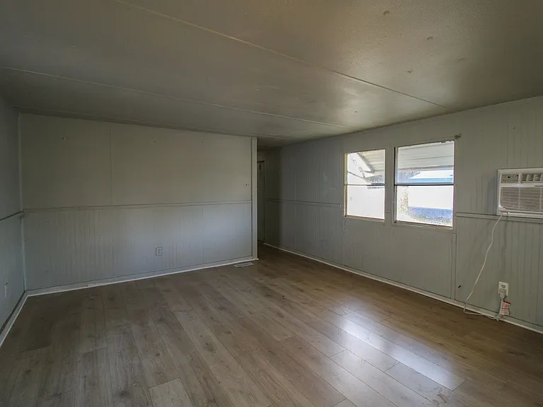 36 Simmons Cir #7 — Photo 4