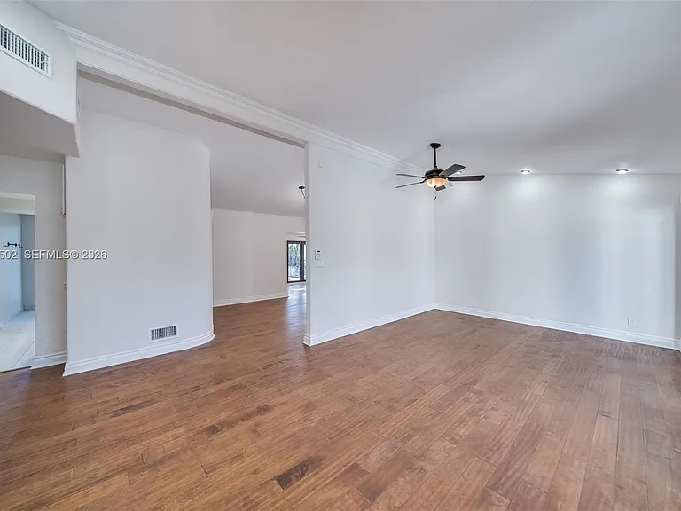 1704 SW 5th Ct — Photo 9