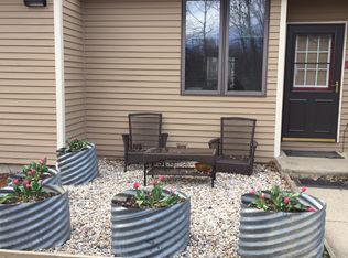 N15 Stonehedge Dr, South Burlington, VT 05403