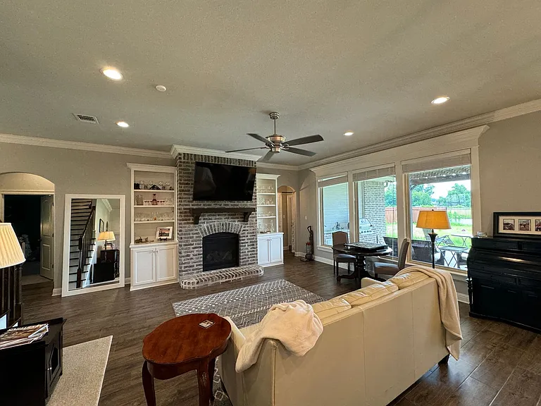 629 Dumaine Dr — Photo 12