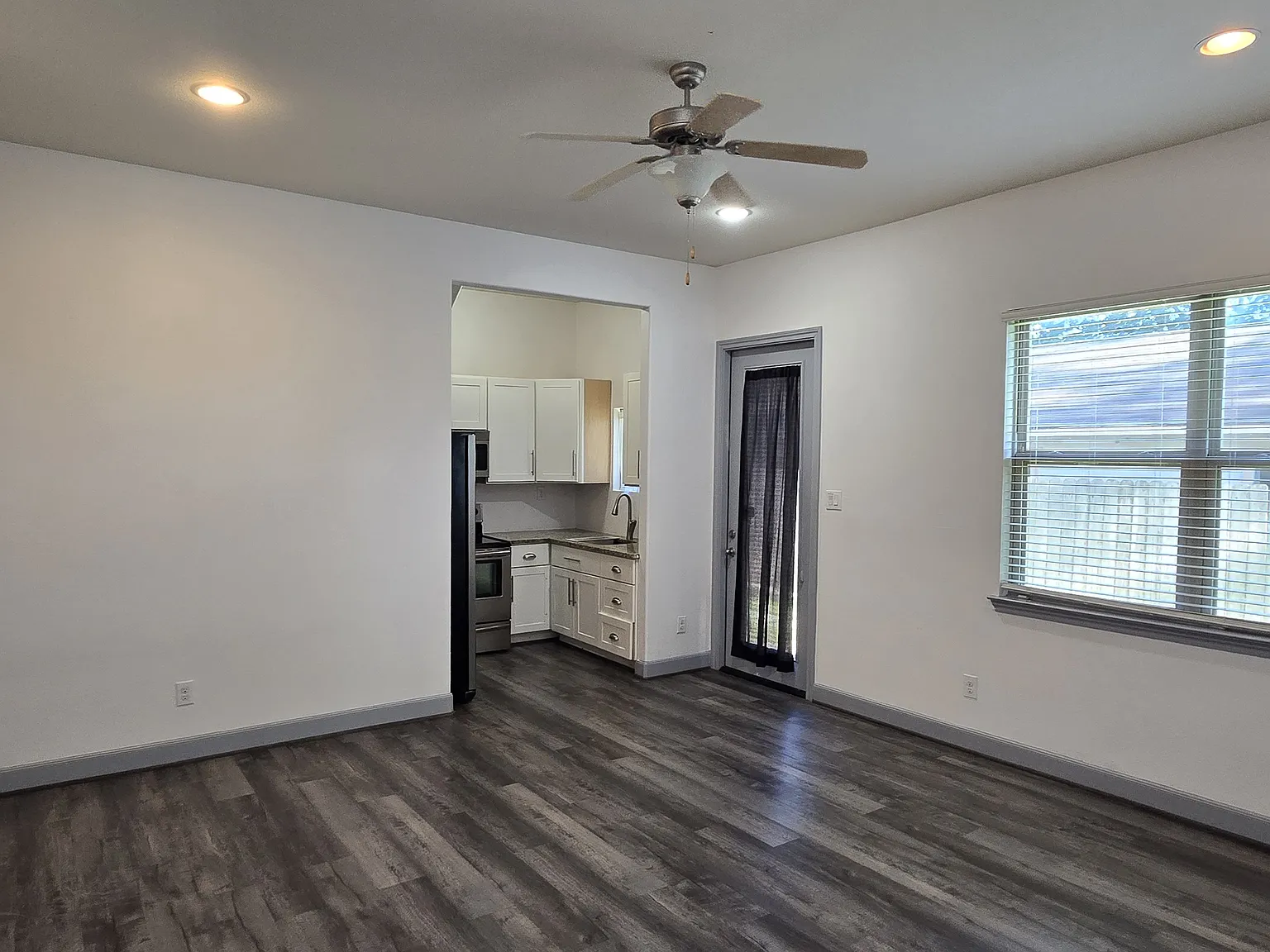 2607 Patna Dr — Photo 2