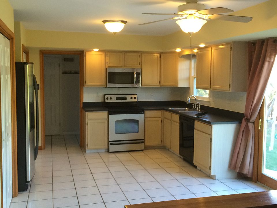 Large Eat in Kitchen
