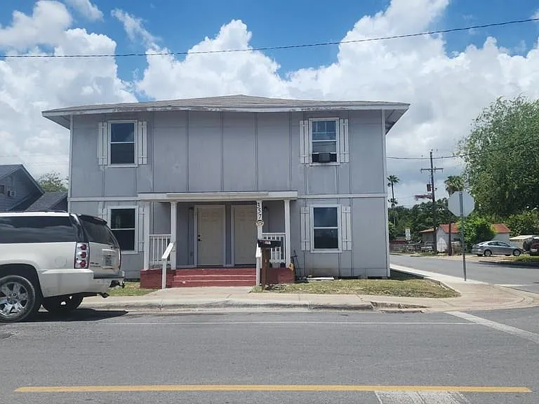 357 W Levee St — Photo 5