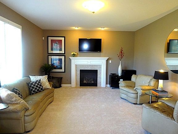 5th image of 16742 Huntington Dr