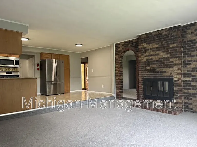 45299 Indian Creek Dr — Photo 6