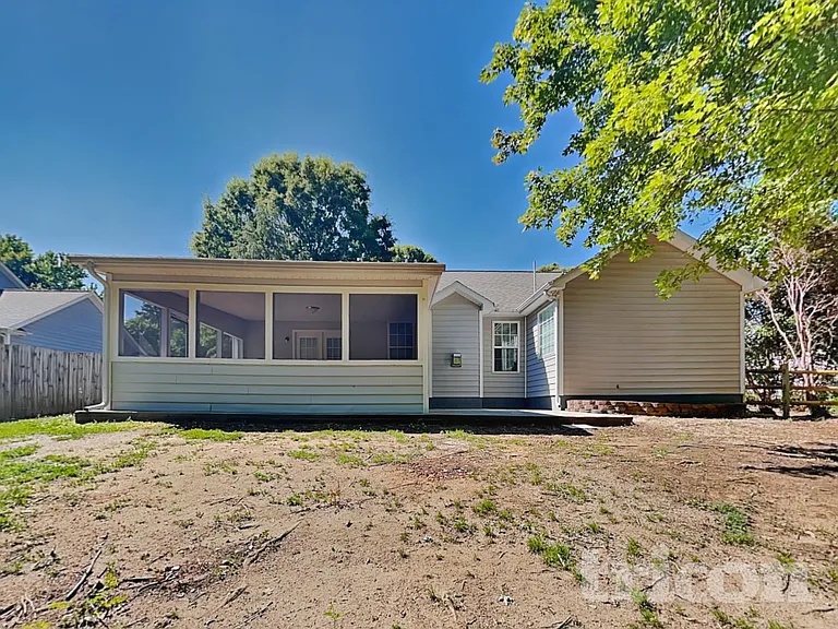 309 Patrick Ave SW — Photo 17