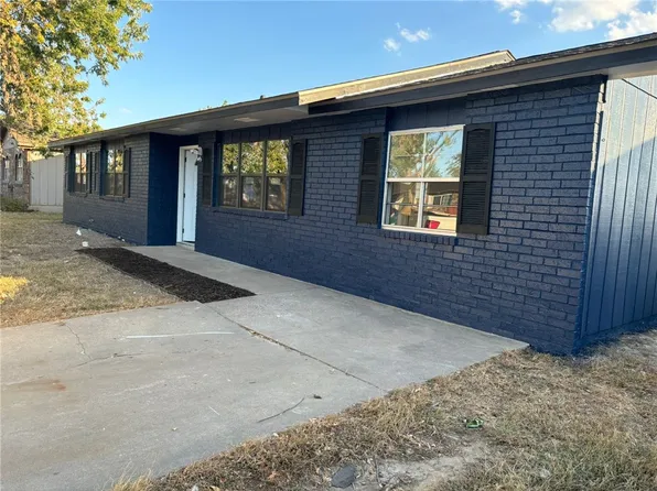 1316 W Bishop Dr, Rogers, AR 72756