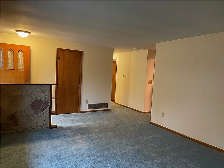 6121 Old William Penn Hwy — Photo 8