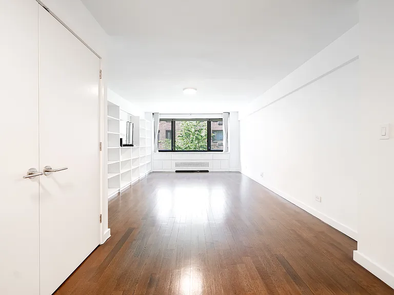 420 E 64th St #W6A — Photo 3