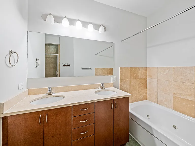 2510 N Willetts Ct #2D — Photo 14