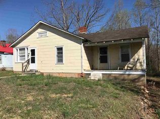 143 Red Bird Ln, Landrum, SC 29356