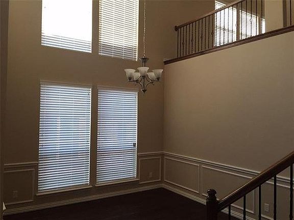 3rd image of 12062 Giddings Dr
