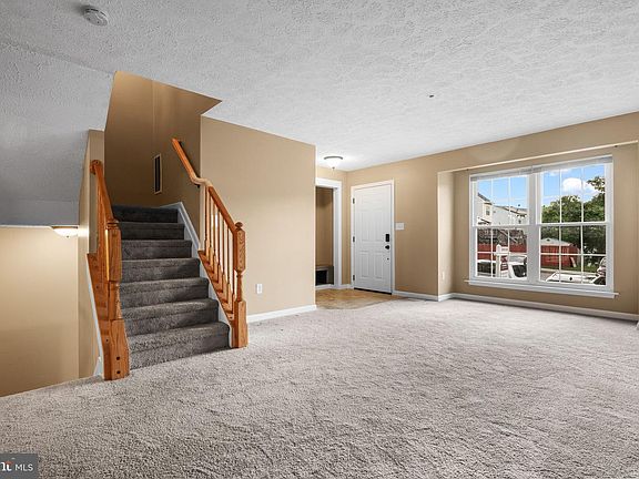 4th image of 3825 Copper Beech Dr