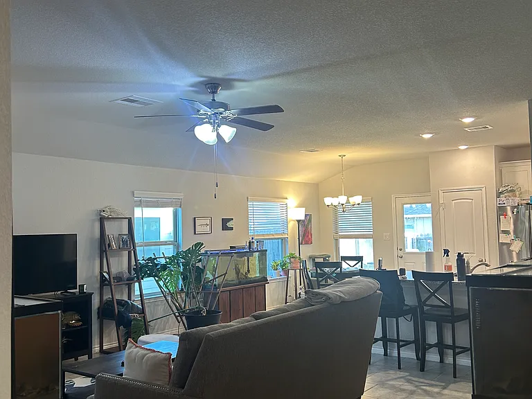5241 Montague Loop — Photo 2