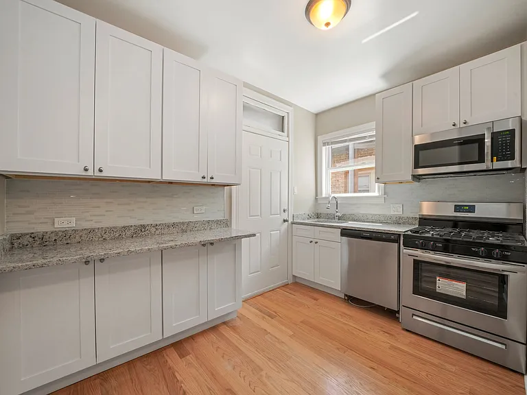 1921 Grove Ave #16 — Photo 6