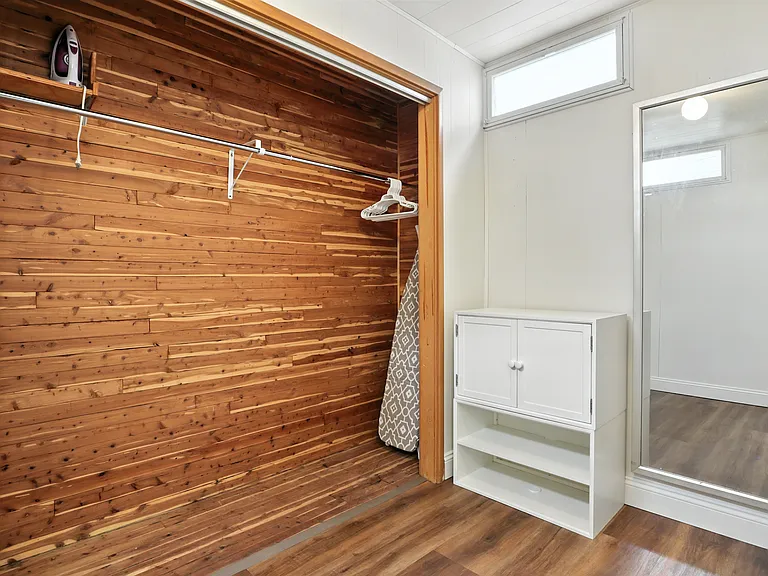 140 Commonwealth Ave — Photo 16