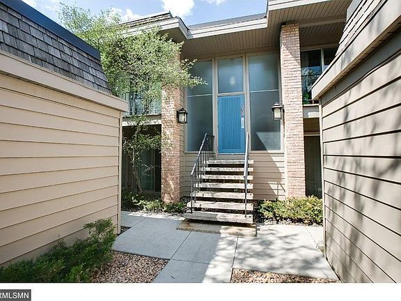 5th image of 6328 Barrie Rd APT 2F